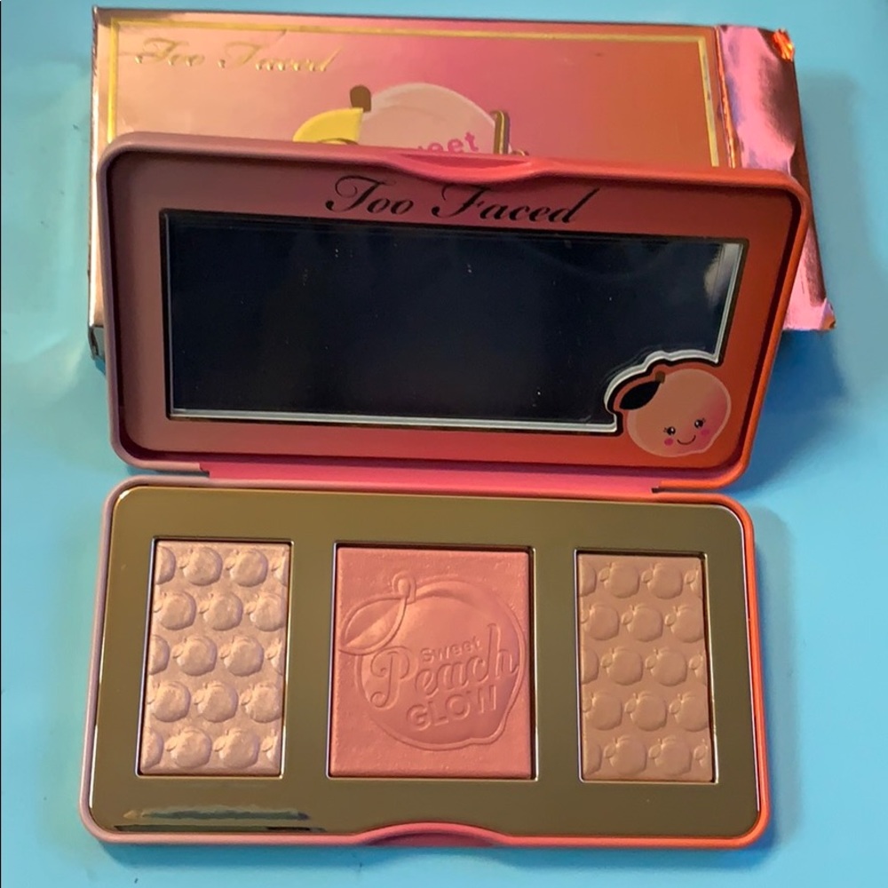 Sweet Peach Glow Blush Palette
